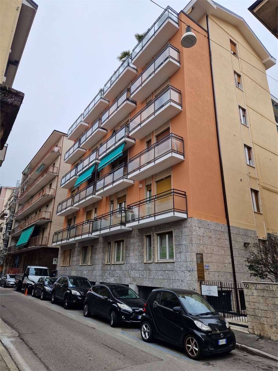 Ufficio, Varese