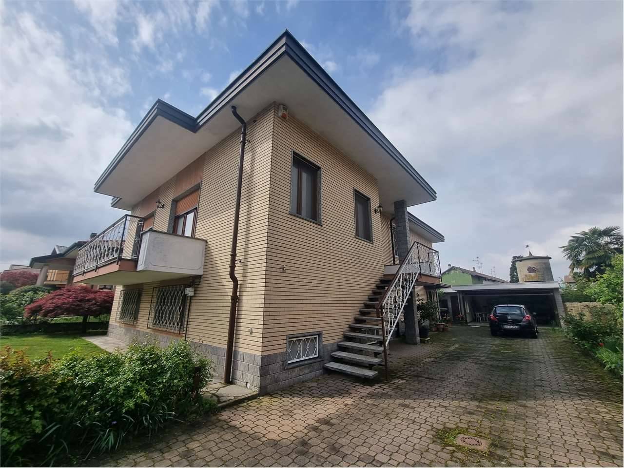 Casa Bi - Trifamiliare Torrion Quartara, Novara