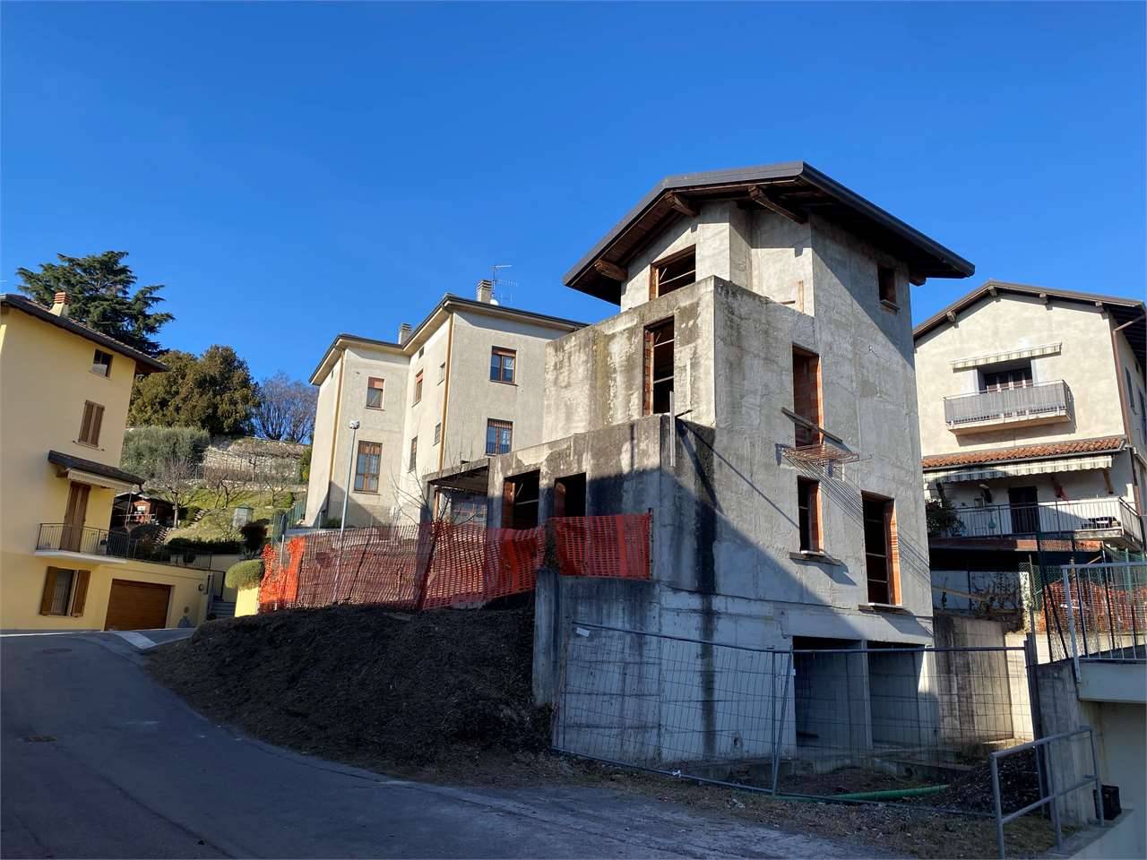 Casa indipendente, Rogeno