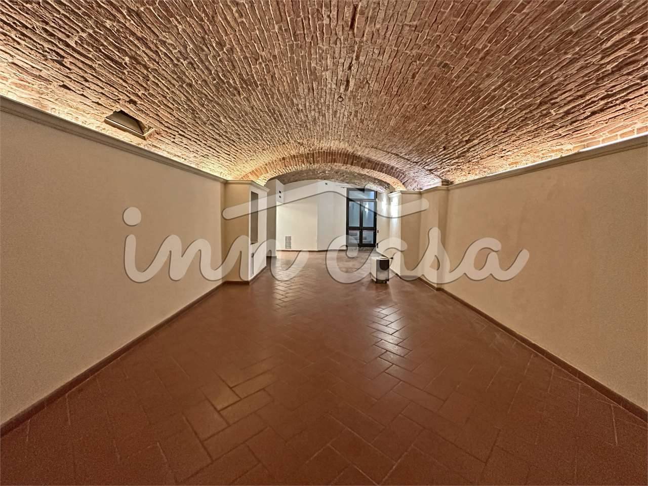 Negozio, Faenza