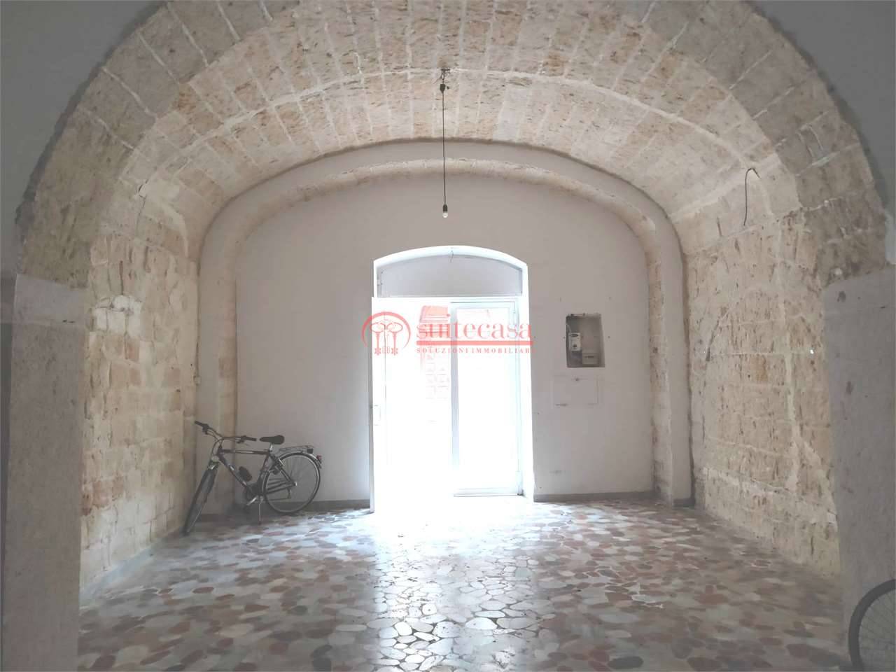 Negozio Centro, Trani