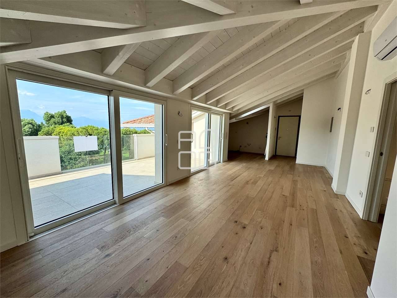 Attico - Mansarda Rivoltella del Garda, Desenzano del Garda