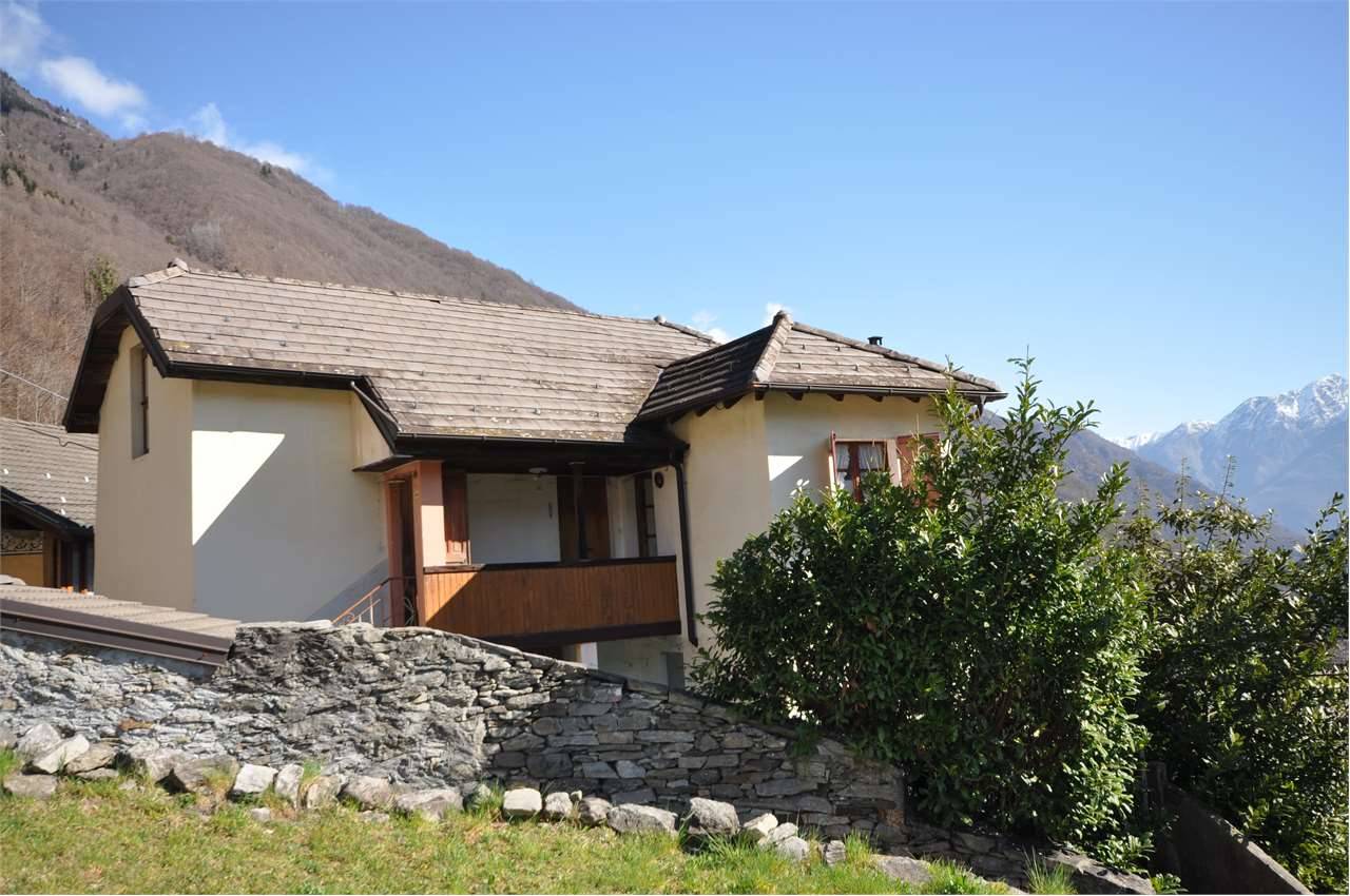 Casa indipendente, Calasca-Castiglione