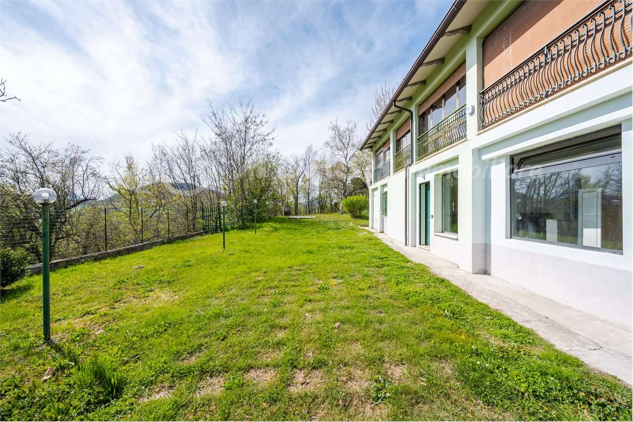 Villa, Medesano