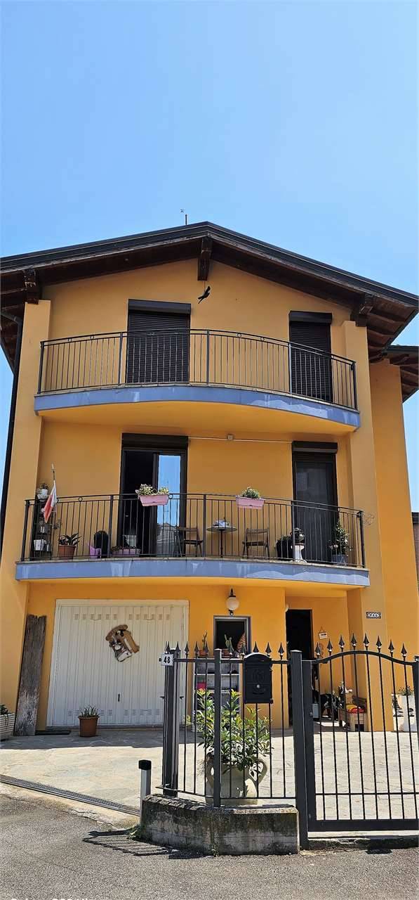 Villa, Novara