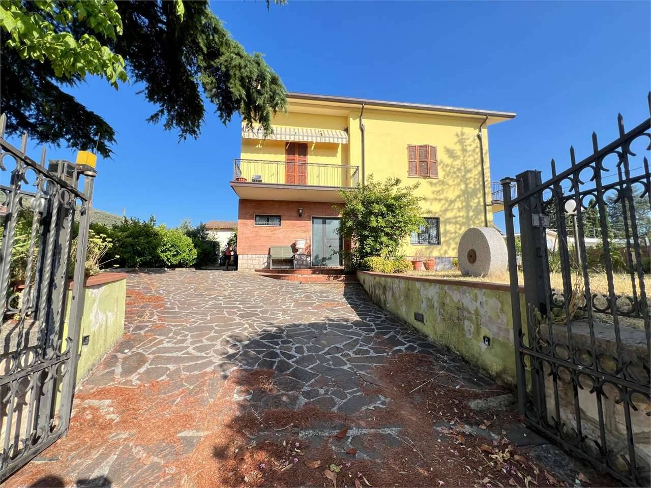 Villa, Campello sul Clitunno