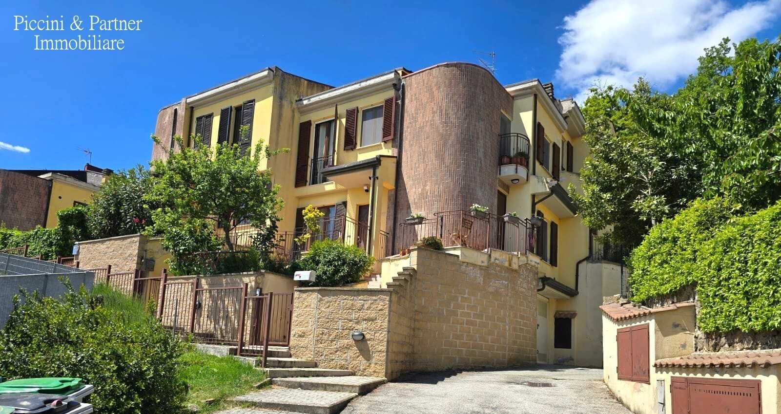 Porzione di casa Via della Madonnina, Torrita di Siena