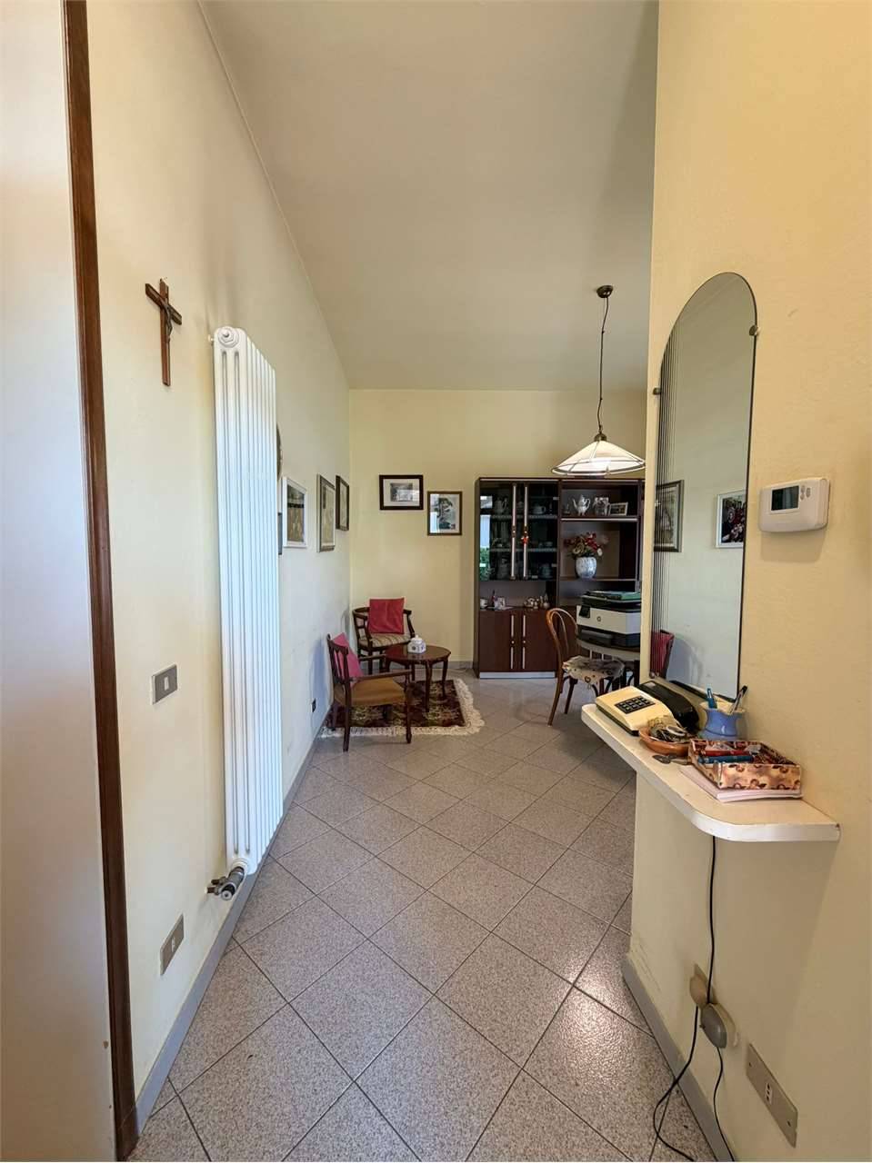 Porzione di casa, Ponsacco