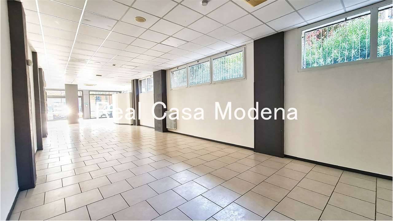 Negozio Musicisti, Modena