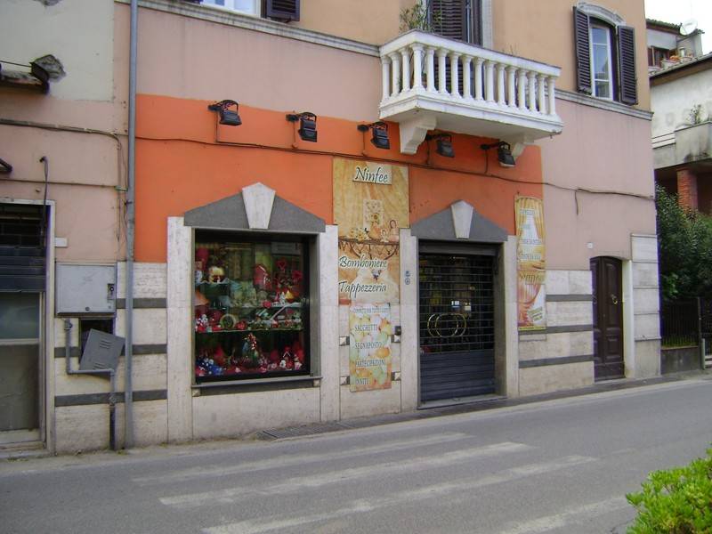 Locale commerciale Ceccano, Ceccano