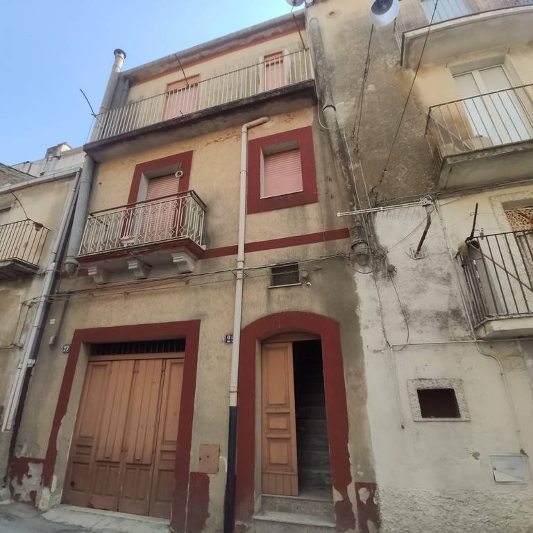 Casa indipendente Centro Storico, Caltagirone