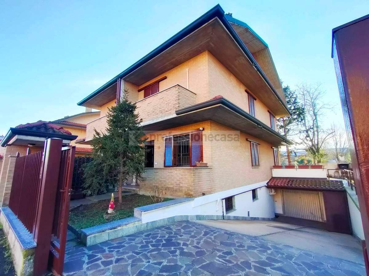 Casa Bi - Trifamiliare, Desio