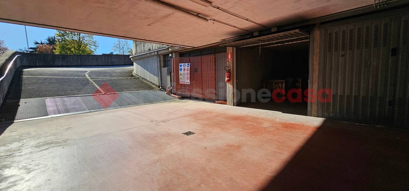 Box - Garage - Posto Auto, Pinerolo