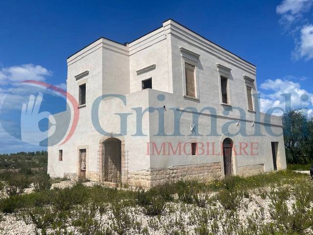 Villa, Trani