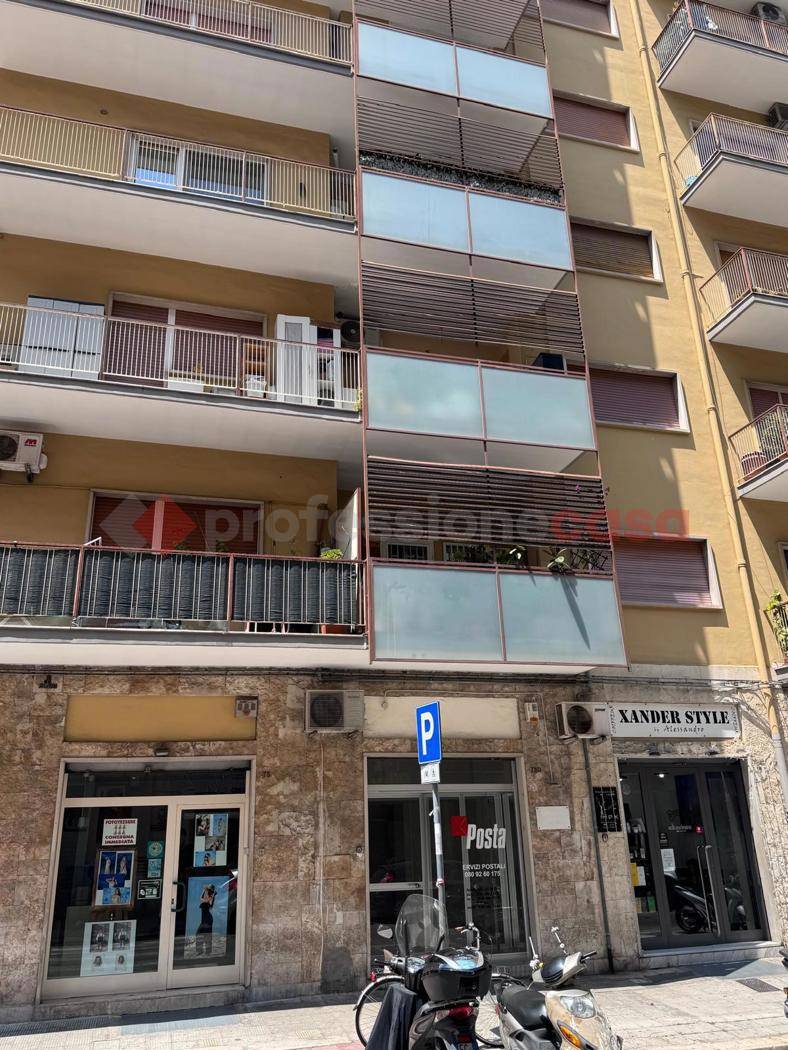 Negozio, Bari