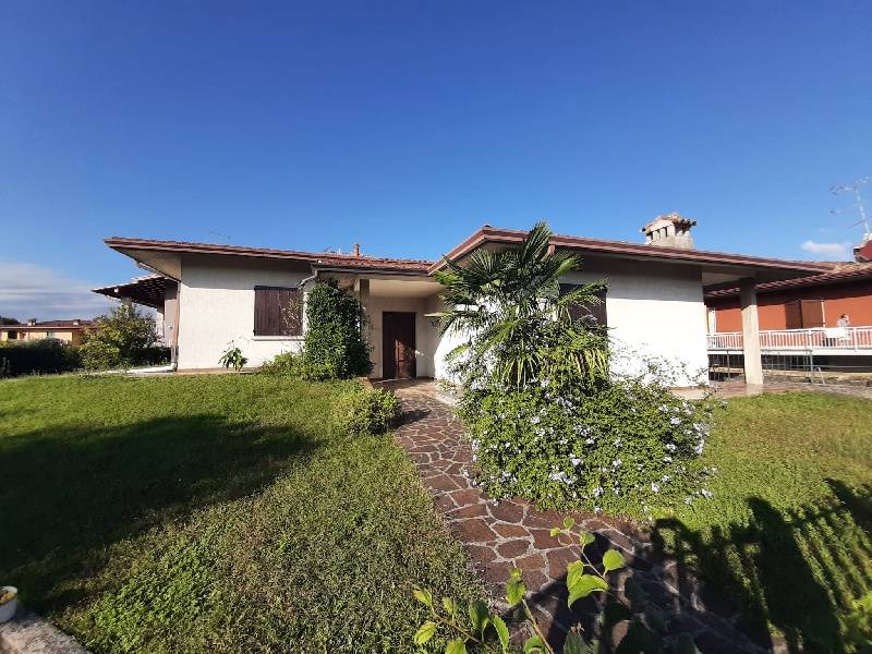 Villa, Puegnago del Garda