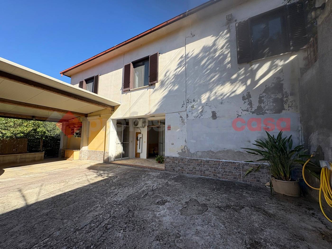 Casa indipendente, Monte San Biagio