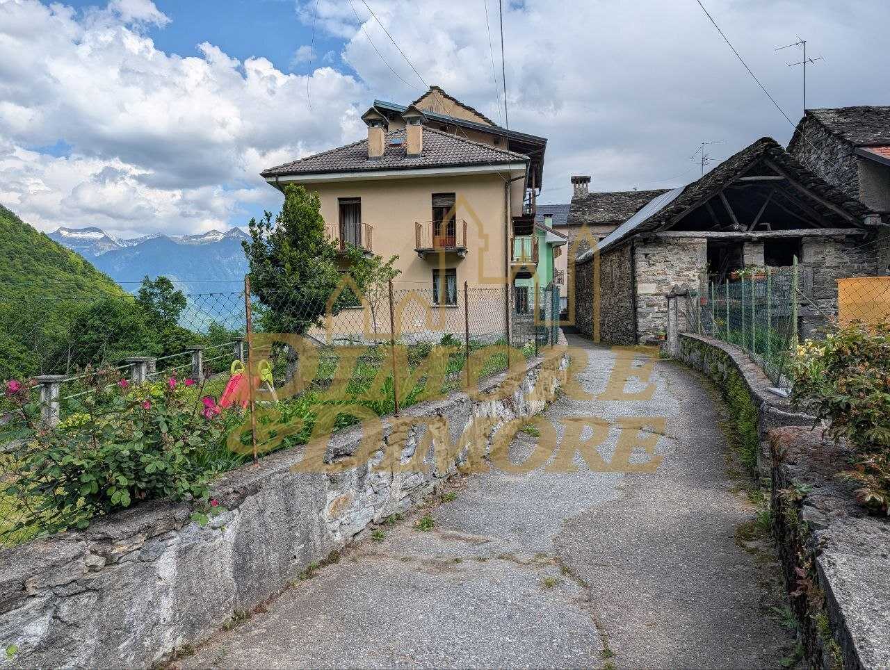 Casa indipendente Frazione Croppo, Montescheno