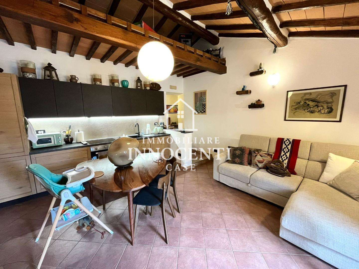 Appartamento V. San Martino,, Massa
