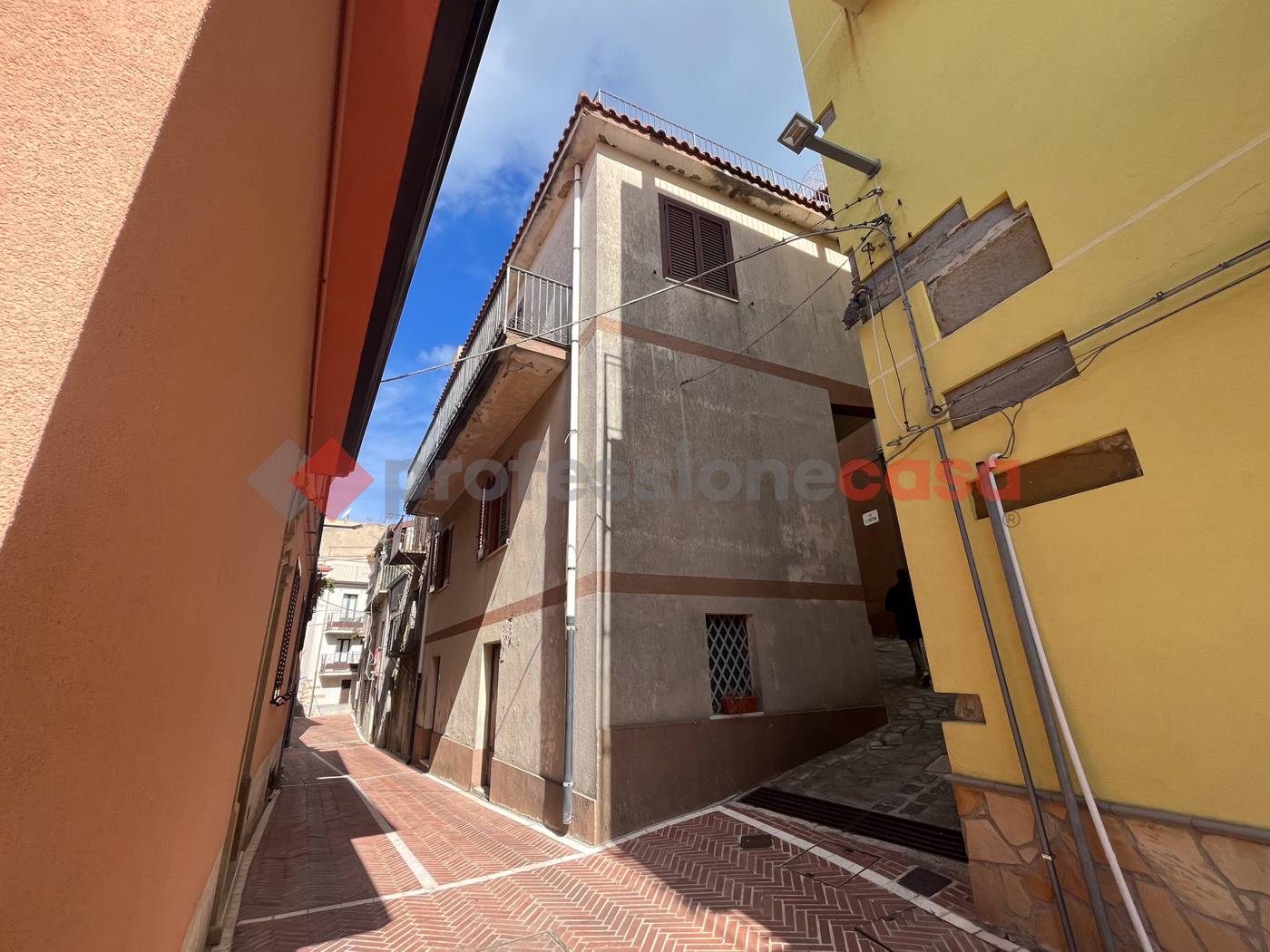 Casa indipendente, San Salvatore di Fitalia