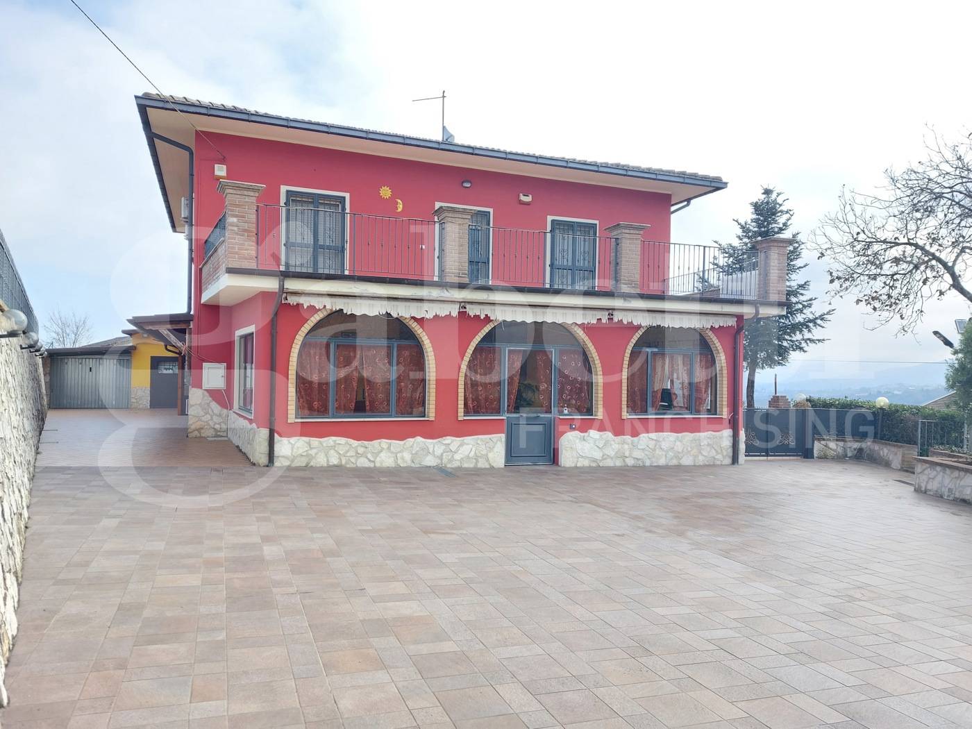 Villa, Tossicia