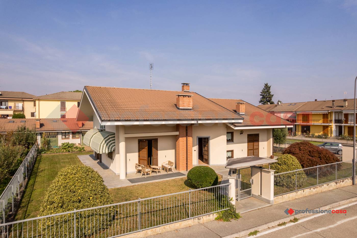 Villa, Cavour