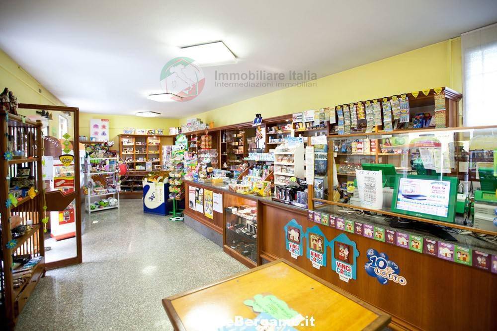 Attività  commerciale, Cattolica
