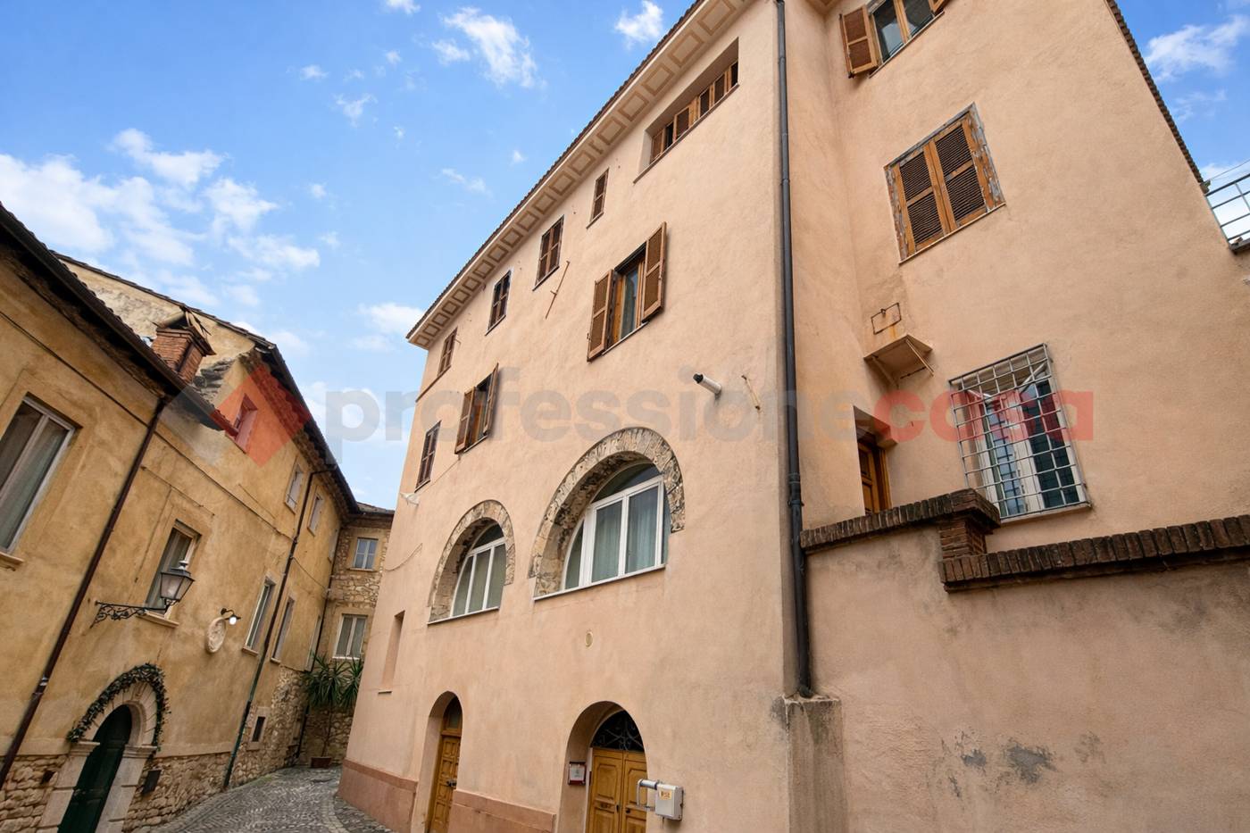 Palazzo - Stabile, Alatri