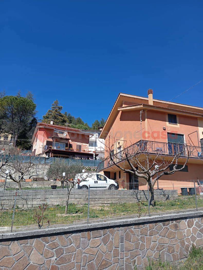 Casa Bi - Trifamiliare, Vallinfreda