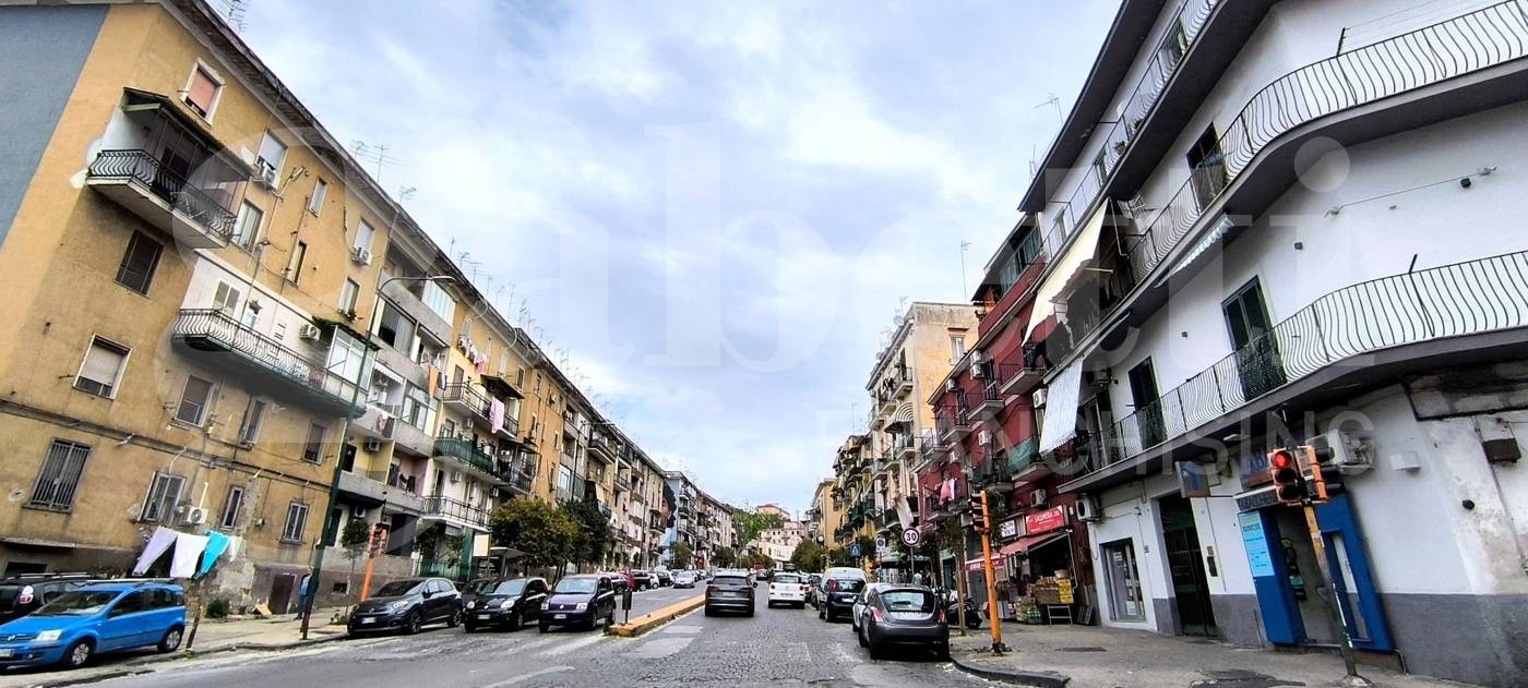 Negozio, Napoli