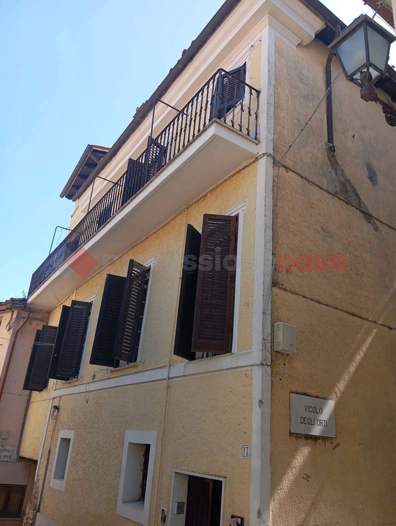 Casa indipendente, Mandela