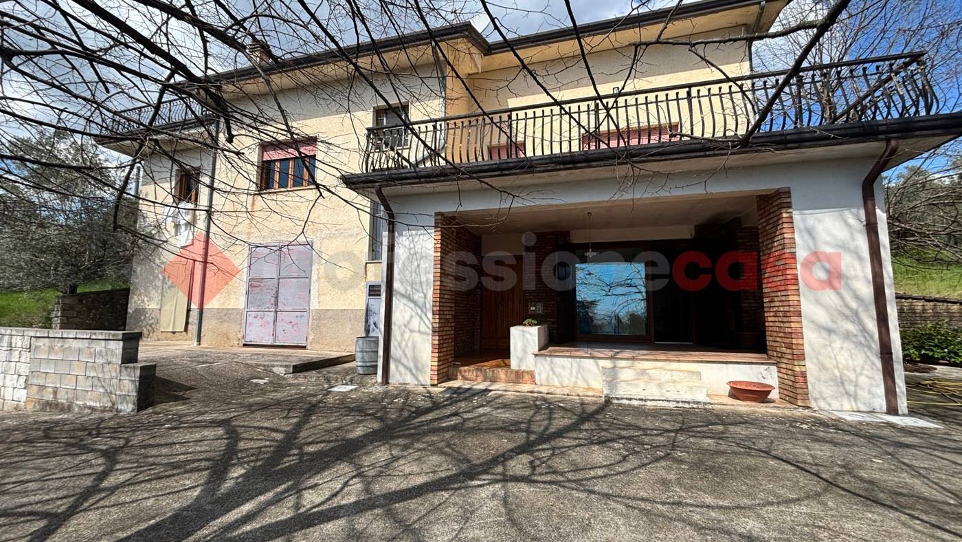 Villa, Alatri