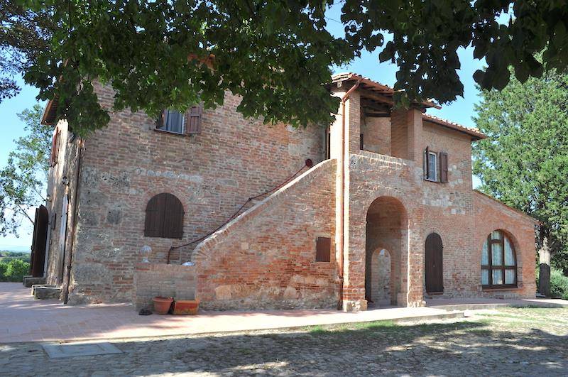 Rustico, Chiusi
