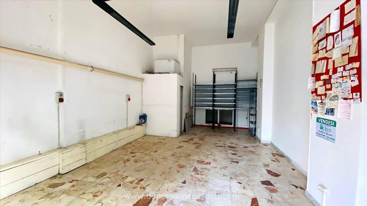 Locale commerciale, San Cataldo