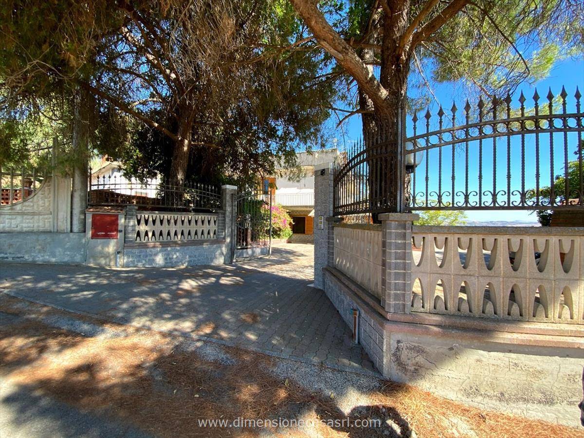 Villa, Caltanissetta