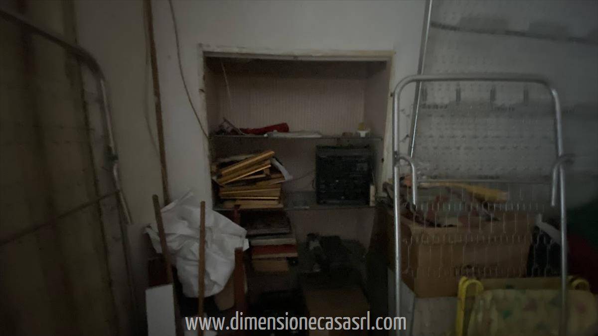 Locale commerciale, San Cataldo