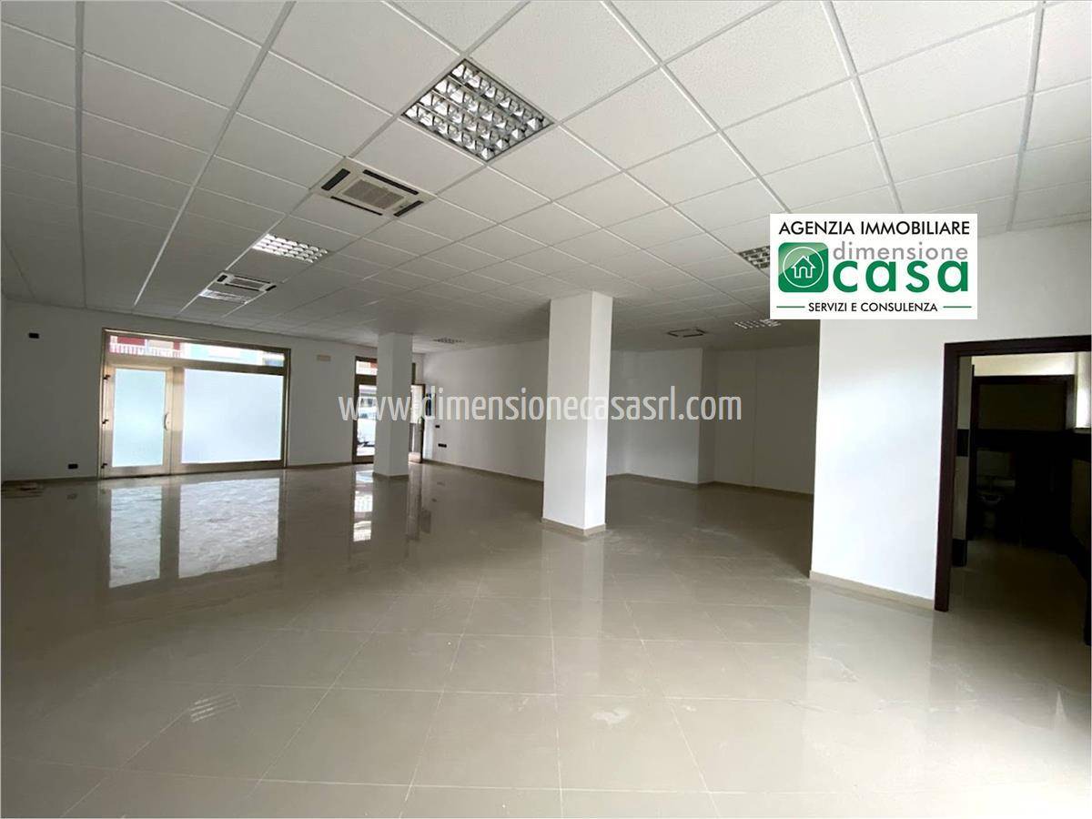 Locale commerciale, San Cataldo