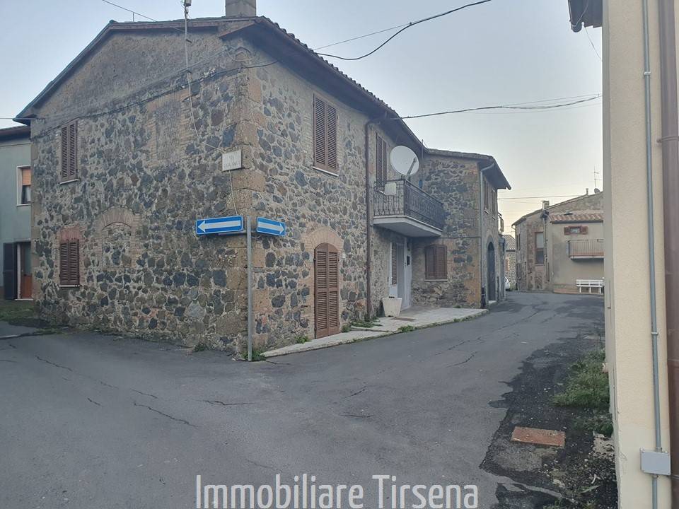 Casa indipendente, Castel Giorgio