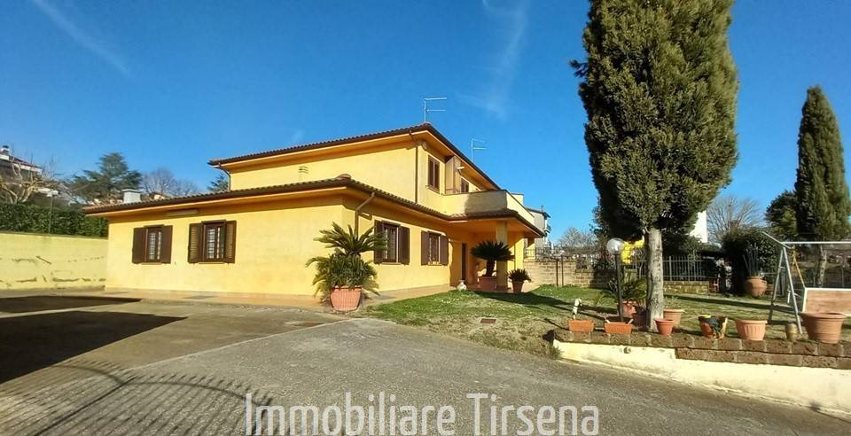 Casa Bi - Trifamiliare, Castel Viscardo
