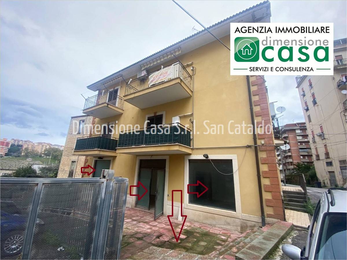 Locale commerciale, Caltanissetta