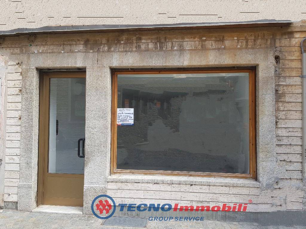 Locale commerciale Susa, Susa