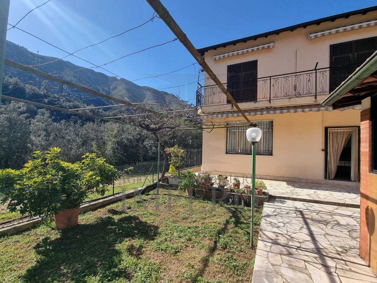 Casa indipendente Via Nazionale, Airole