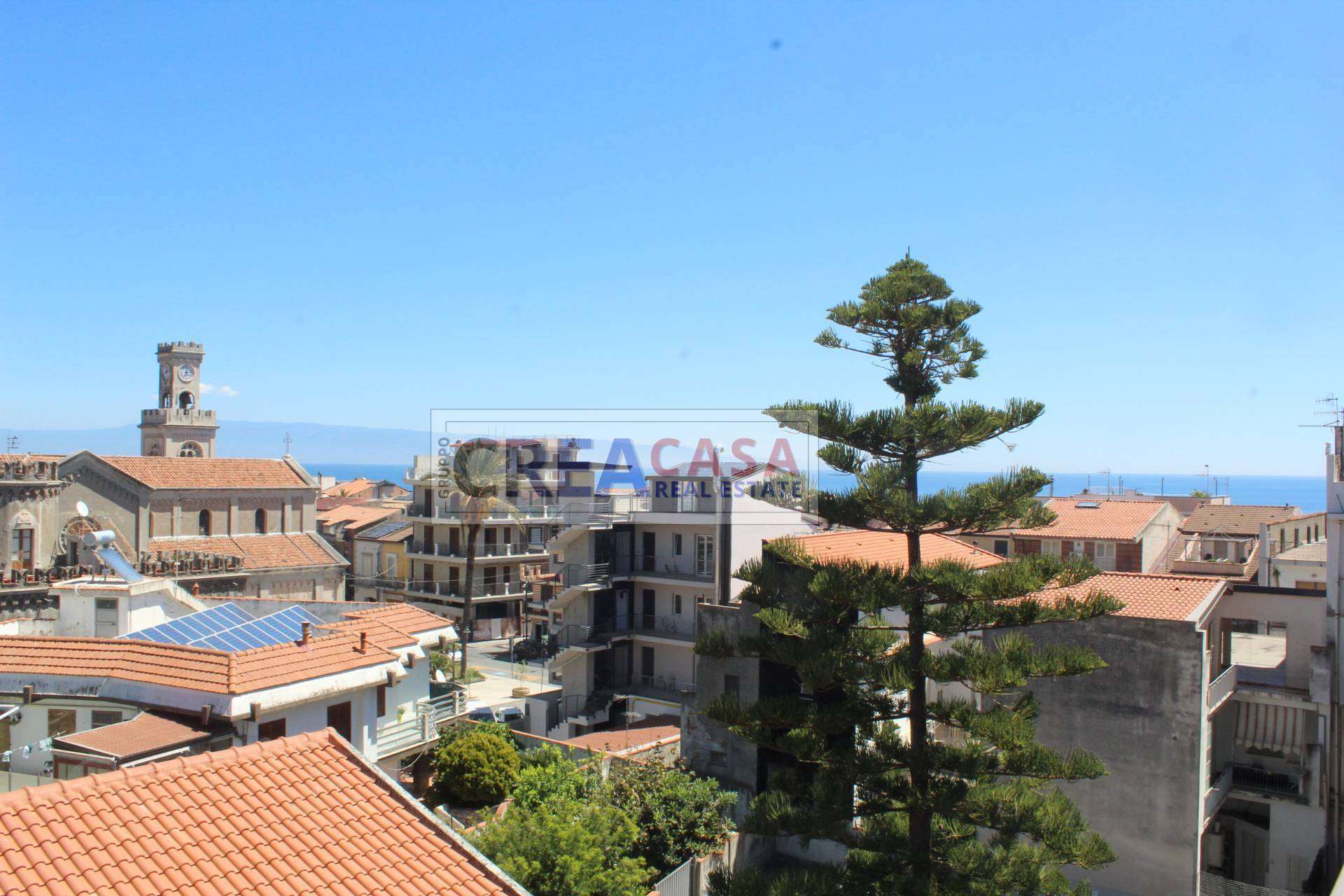 Appartamento Via Sparagonà, Santa Teresa di Riva