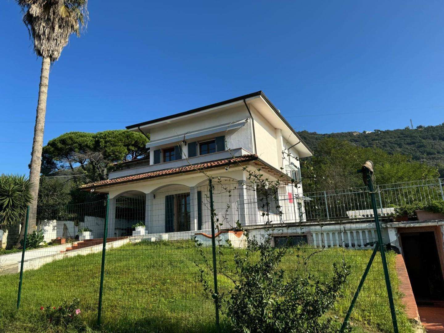Villa Via Fossone Alto,, Carrara