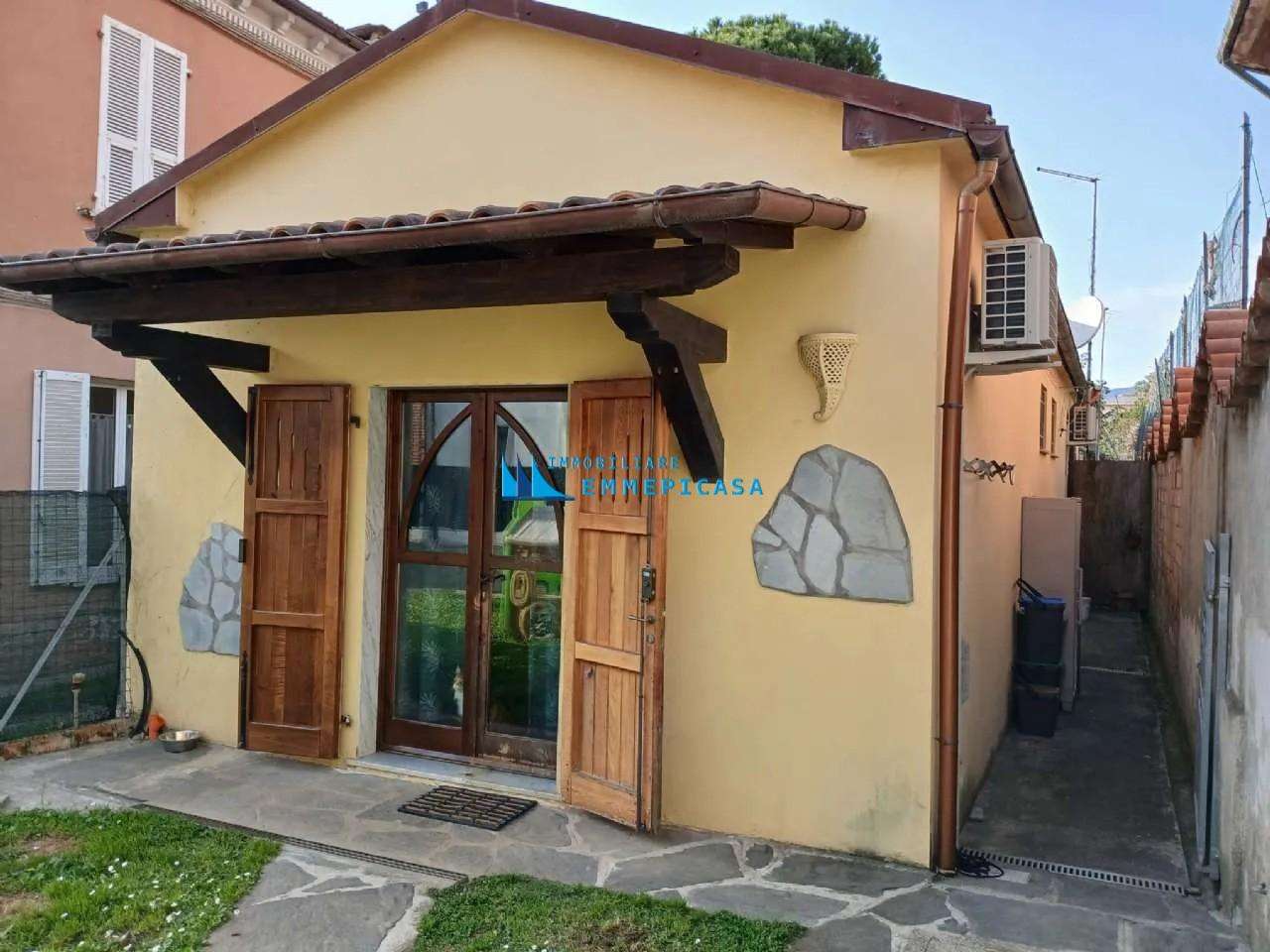 Appartamento Viale Stazione,  45, Massa