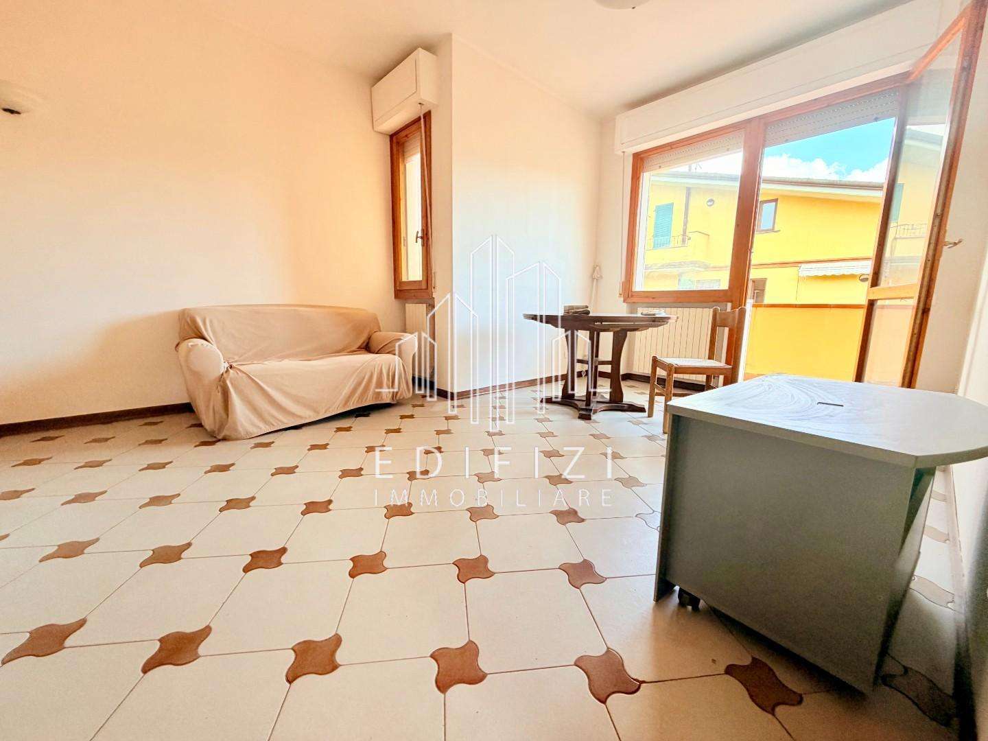 Appartamento Viale Roma,, Massa