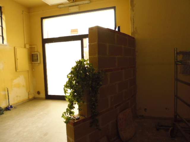 Attività  commerciale via Tosco Romagnola153, Cascina