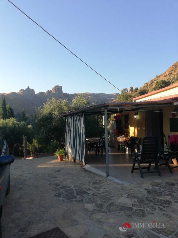 Casa indipendente, Montebello Jonico