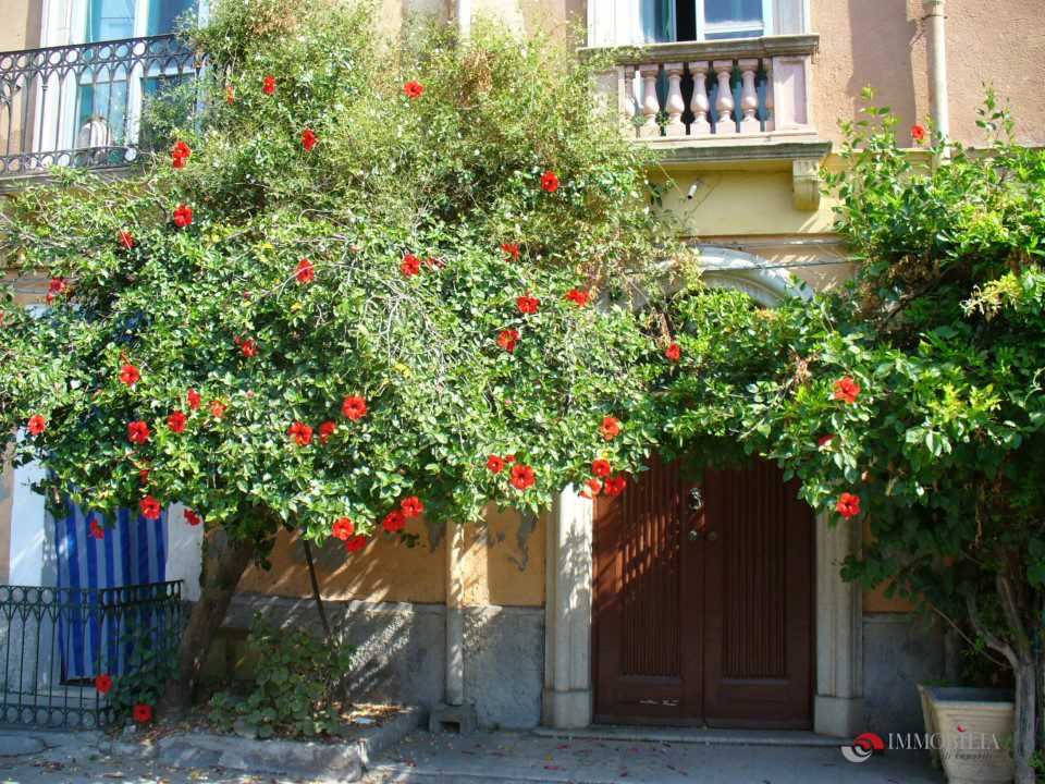 Palazzo - Stabile La piazzetta Bova Marina, Bova Marina