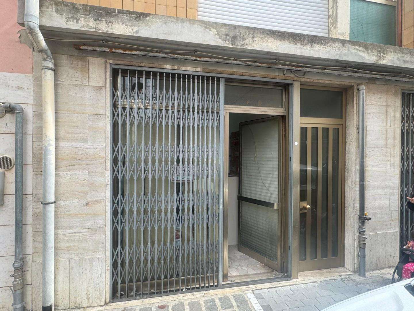 Locale commerciale Via V. Caciagli,  27, Pontedera